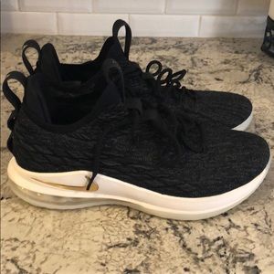 Nike Lebron 15 Low